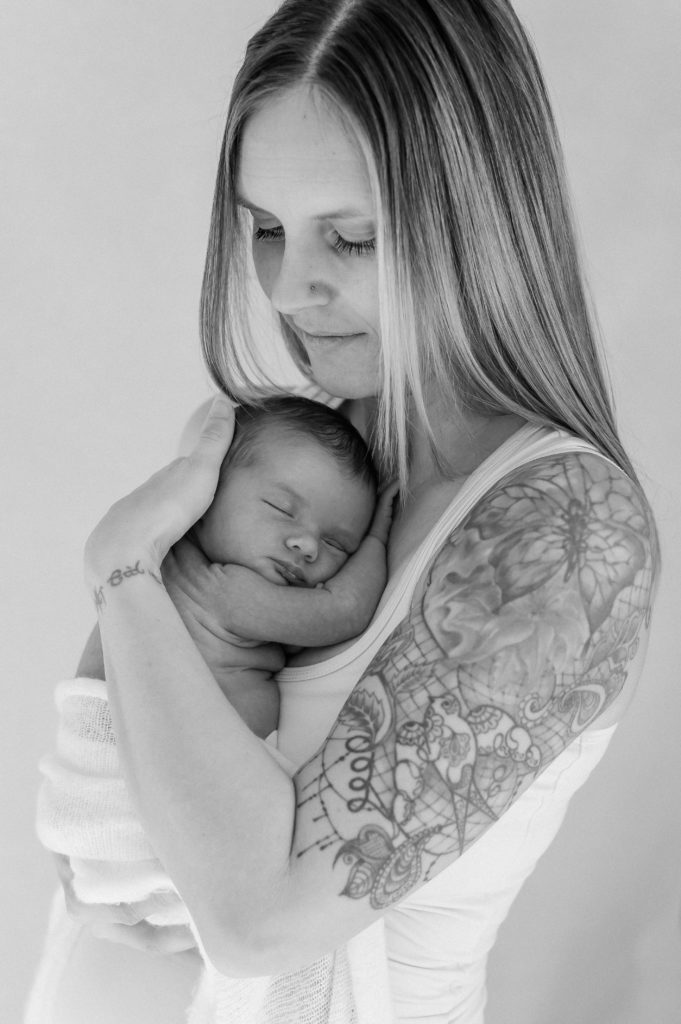 Mama mit Baby fotografiert Von Babyfotografin Babyfoto Steyr