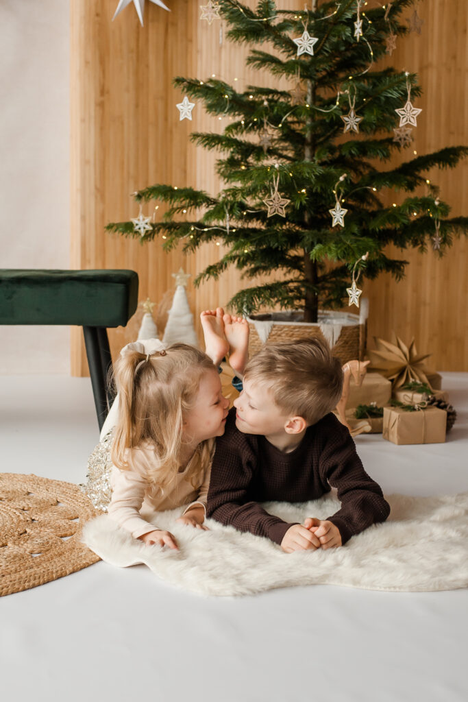 Geschwisterfoto Weihnachten Steyr